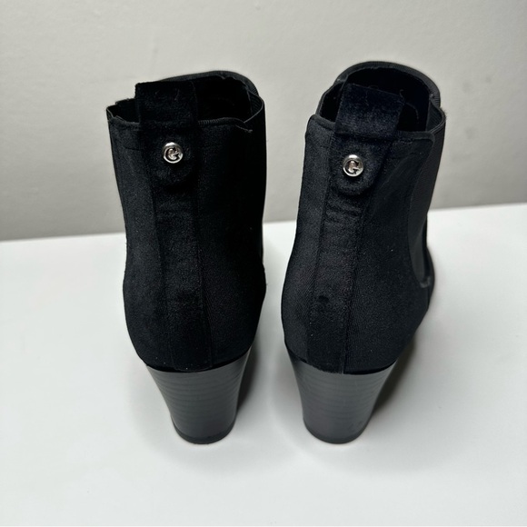 Guess Black Velvet Chelsea Booties Size 7.5 Boots Party Ankle Booties Block Heel - Picture 9 of 9